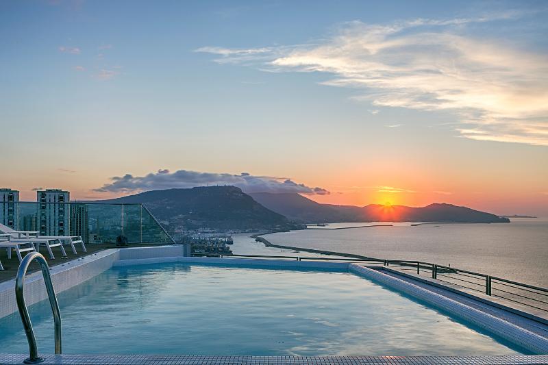 Hotel Oran Bay Managed By Accor Bagian luar foto
